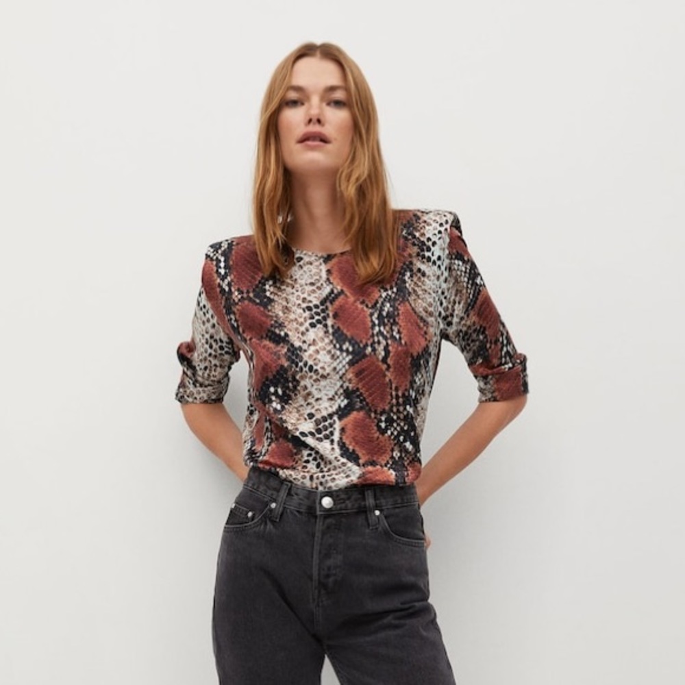 Printed blouse with shoulder pads